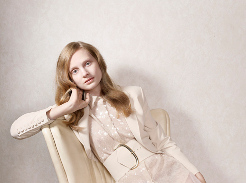 Steffi S photographed by Jouk Oosterhof for Plus One